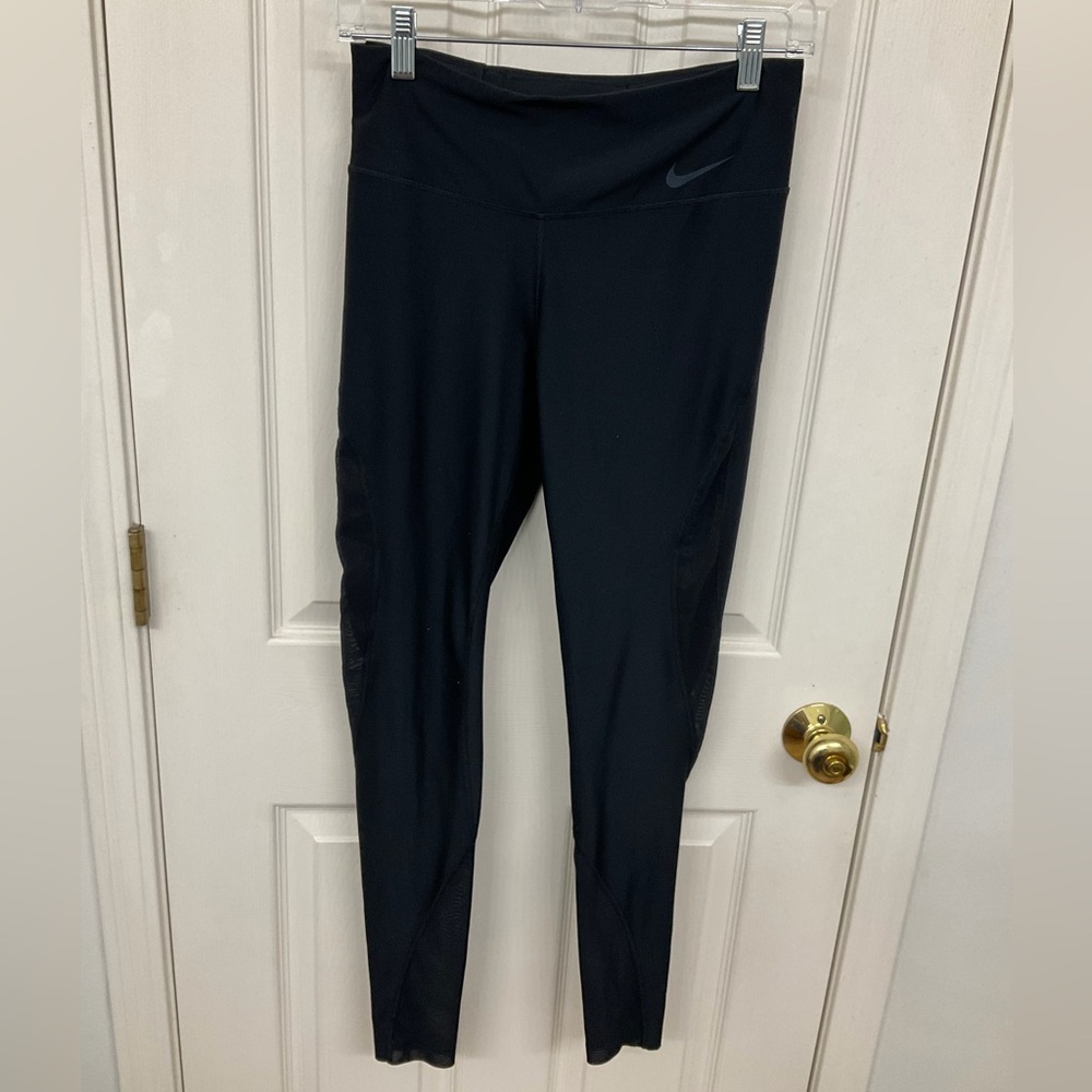 Nike Women’s Dri-Fit Mesh Paneled Leggings: Small